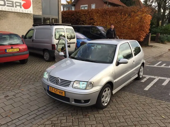 Volkswagen Polo Polo 1.4 16V Highline 4