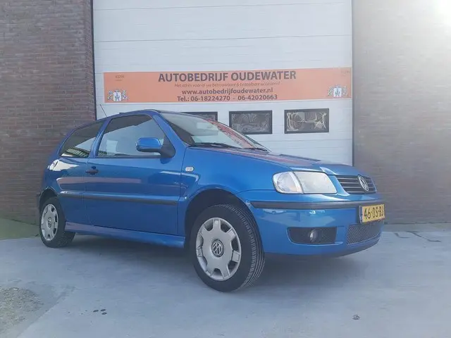 Volkswagen Polo Polo 1.4 16V Trendline 4