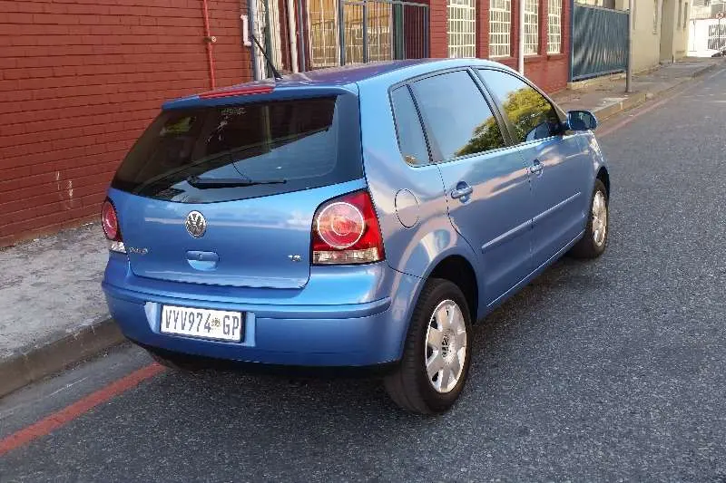 Volkswagen Polo Polo 1.4 Comfortline Tiptronic 5