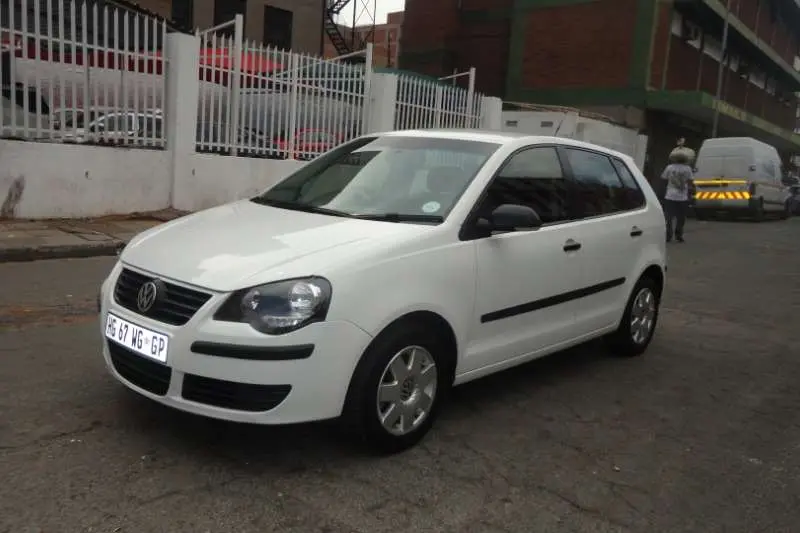 Volkswagen Polo Polo 1.6 16V Comfortline 4
