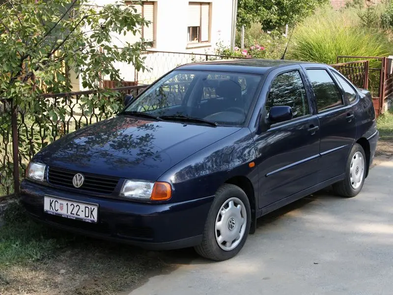 Volkswagen Polo Polo Classic 1.6 Basic 5