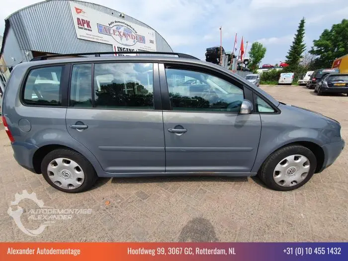 Volkswagen Touran Touran 1.6 FSI Comfortline 6