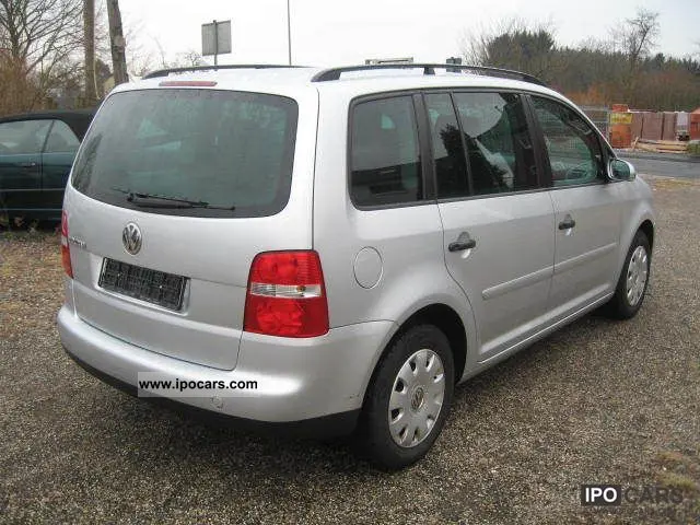 Volkswagen Touran Touran 1.6 FSI Conceptline 2