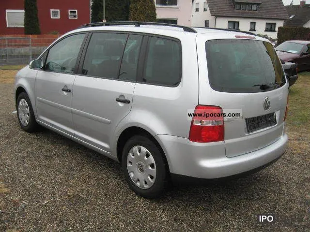Volkswagen Touran Touran 1.6 FSI Conceptline 3