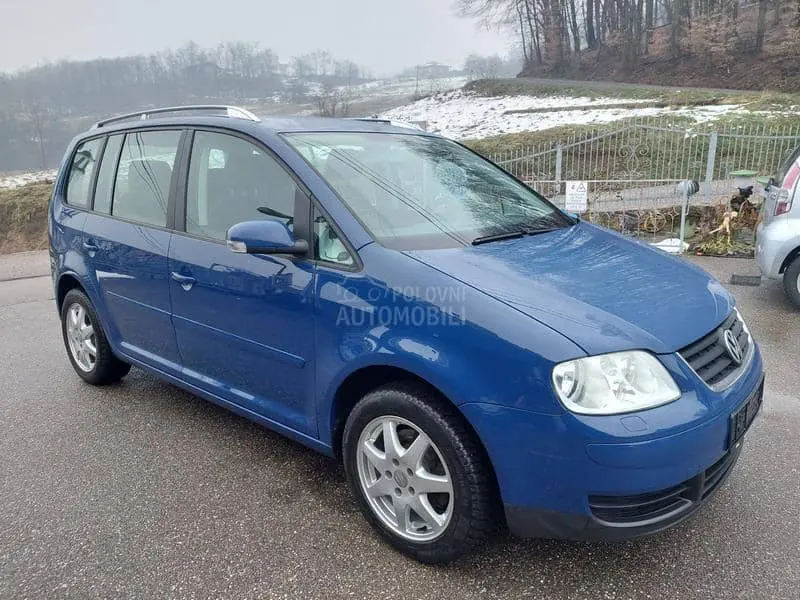 Volkswagen Touran Touran 1.6 FSI Conceptline 6