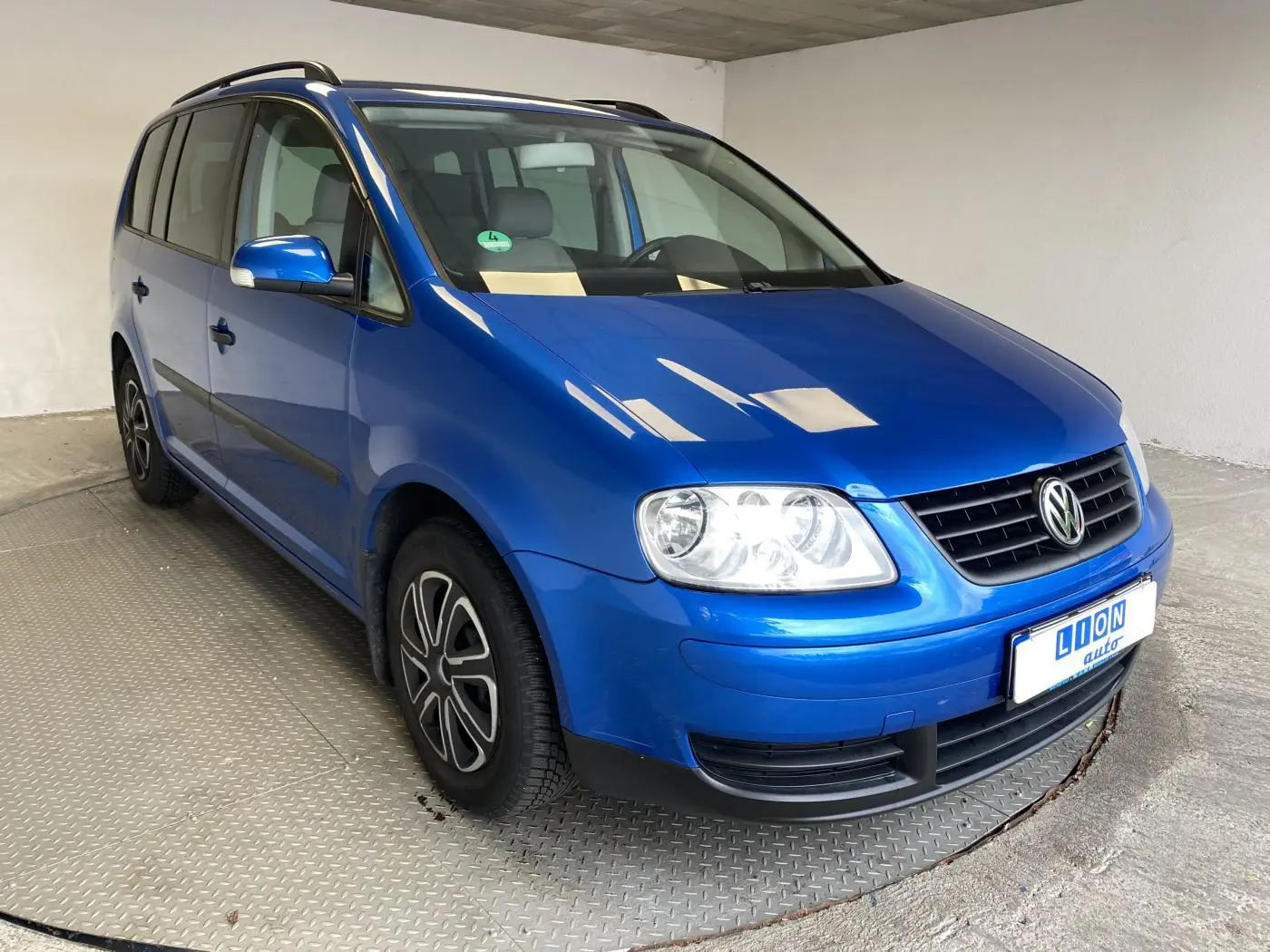 Volkswagen Touran Touran 1.6 FSI Conceptline 0