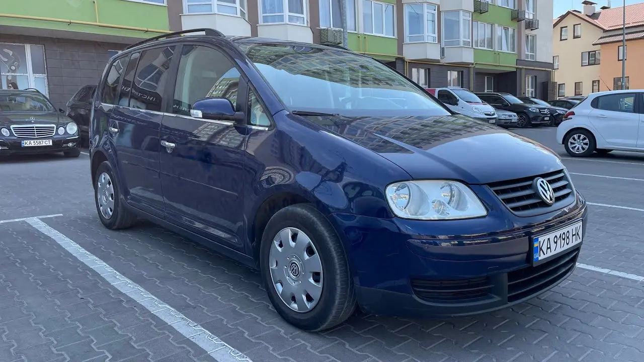 Volkswagen Touran Touran 1.6 FSI Goal 6