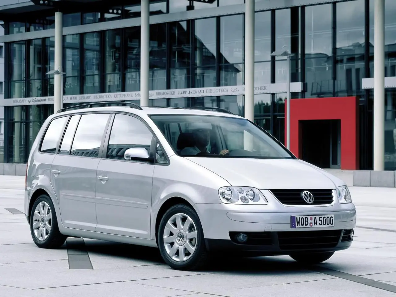Volkswagen Touran Touran 1.6 FSI Trendline Tiptronic 1