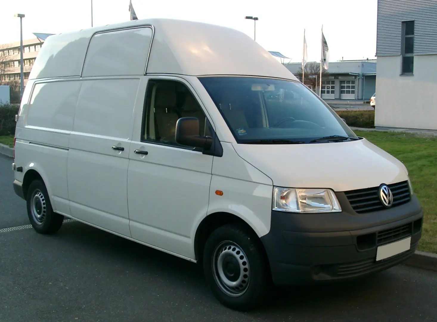 Volkswagen Transporter Transporter 1.9 TDI LWB Yüksek Tavan 1