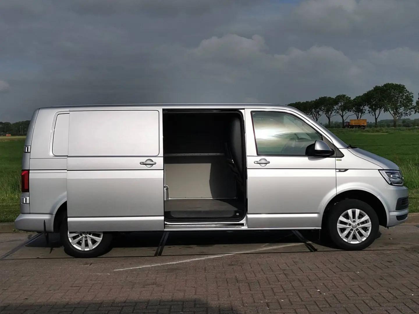 Volkswagen Transporter Transporter 2.0 TDI LWB Comfortline 6