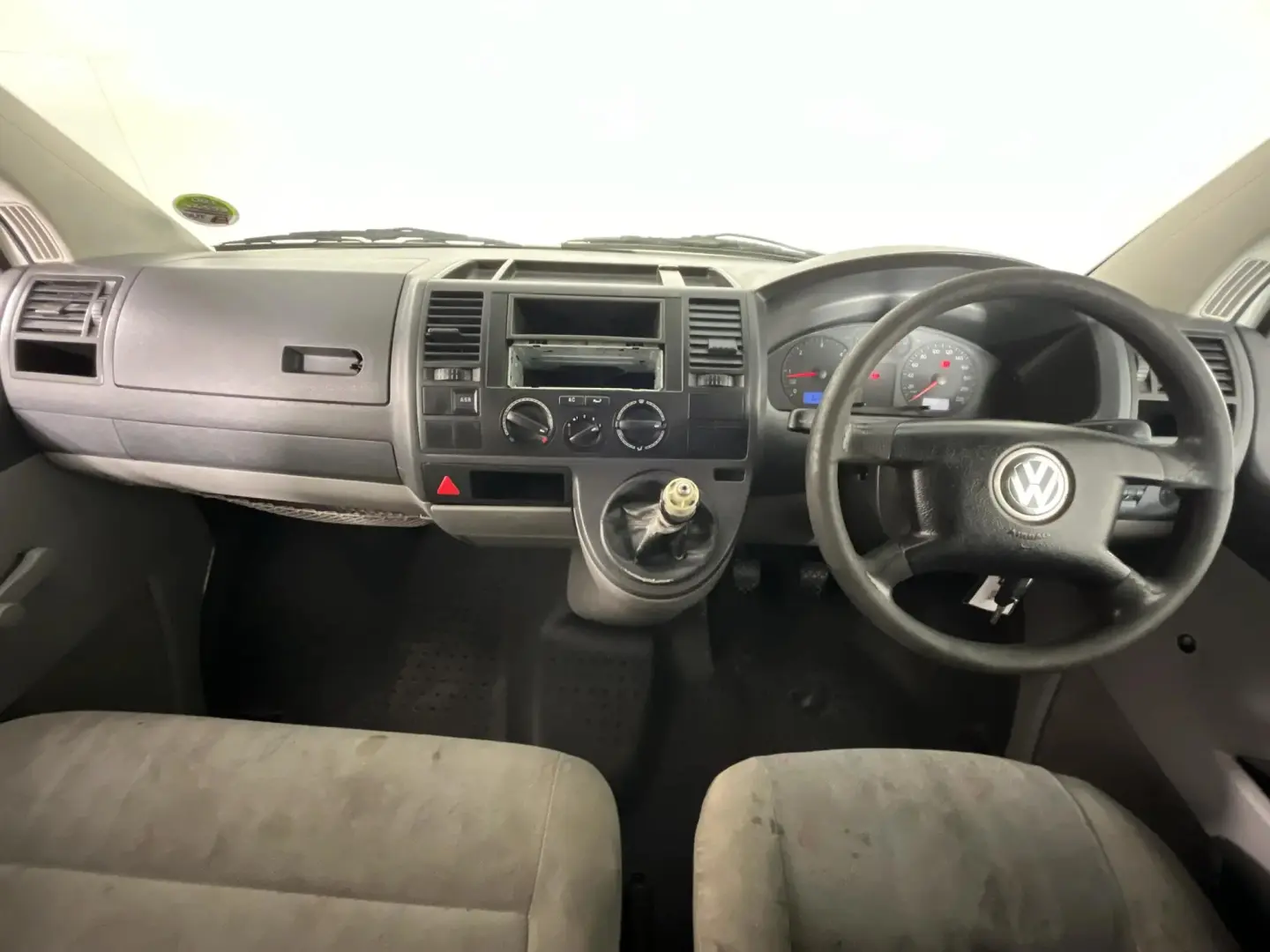 Volkswagen Transporter Transporter 2.5 TDI LWB 6