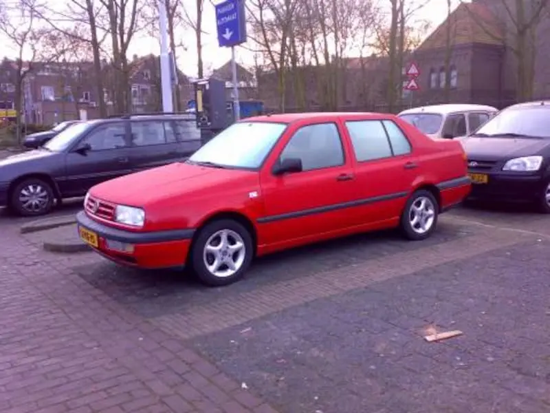 Volkswagen Vento Vento 1.6 CL 6