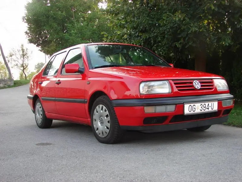 Volkswagen Vento Vento 1.6 CL 5