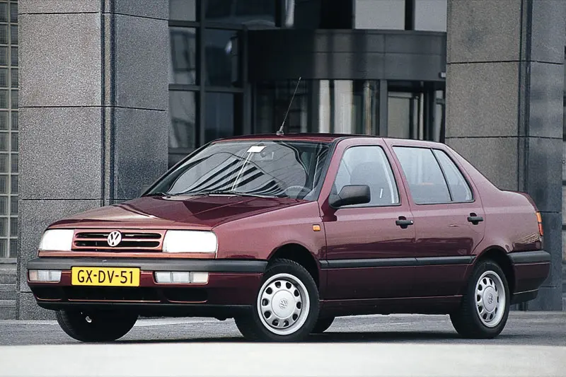 Volkswagen Vento Vento 1.6 CL 2