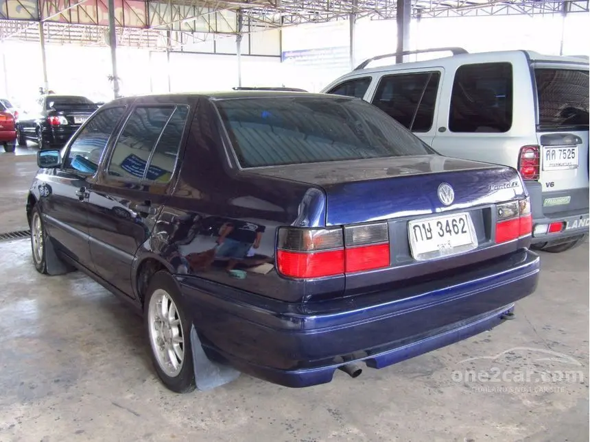 Volkswagen Vento Vento 1.6 GL Executive 5