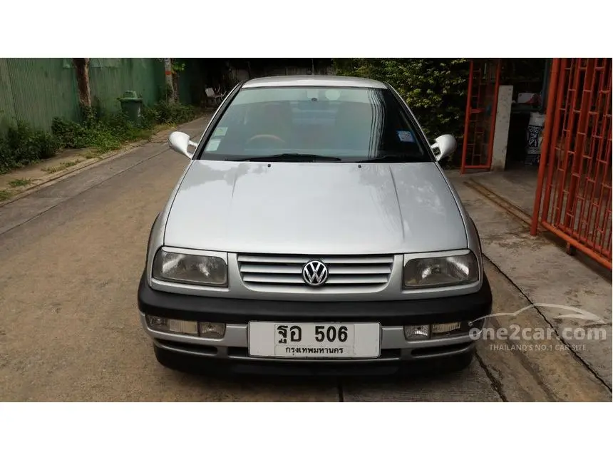 Volkswagen Vento Vento 1.6 GL Executive 6