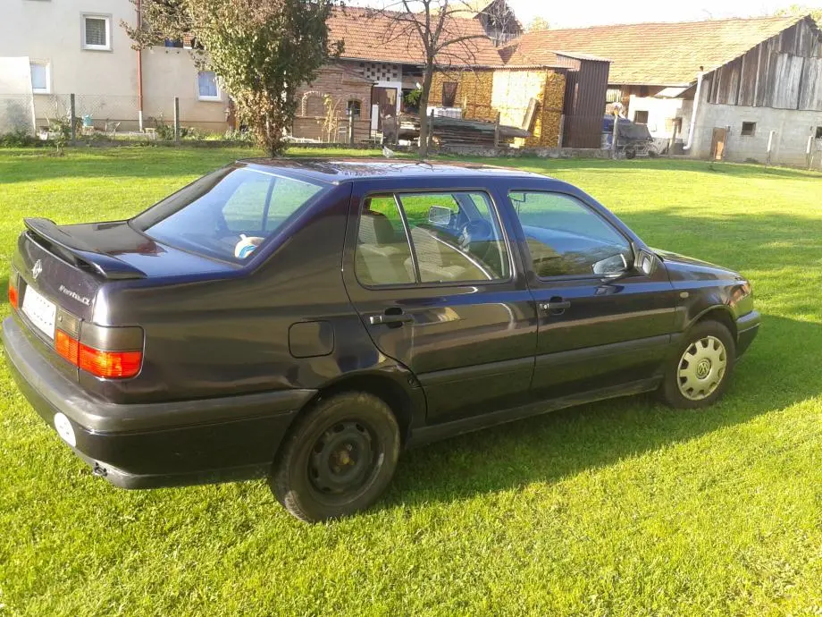 Volkswagen Vento Vento 1.9 TD CL 1