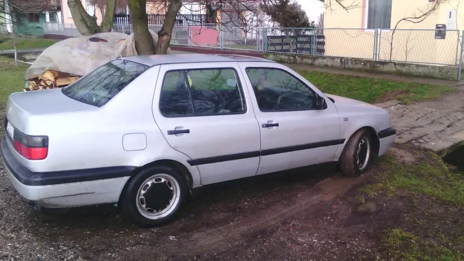 Volkswagen Vento Vento 1.9 TDI CL 0