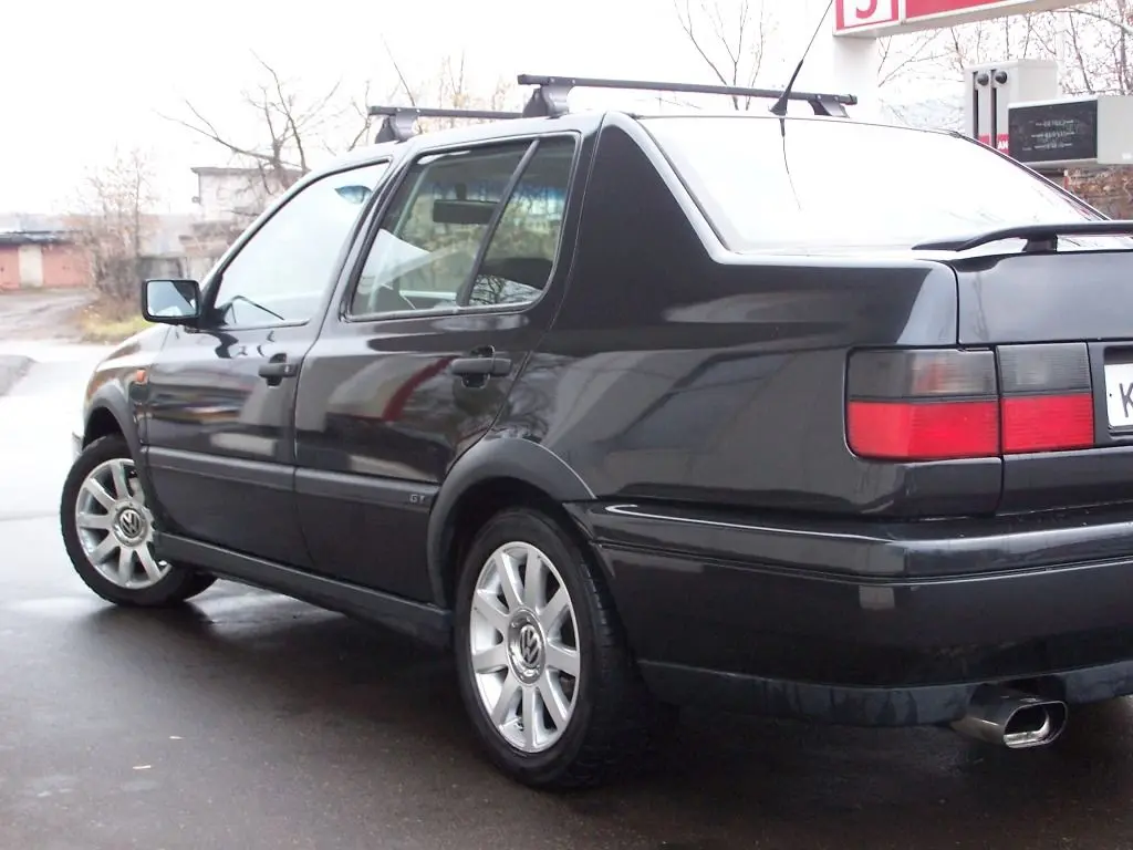 Volkswagen Vento Vento 1.6 GL 4