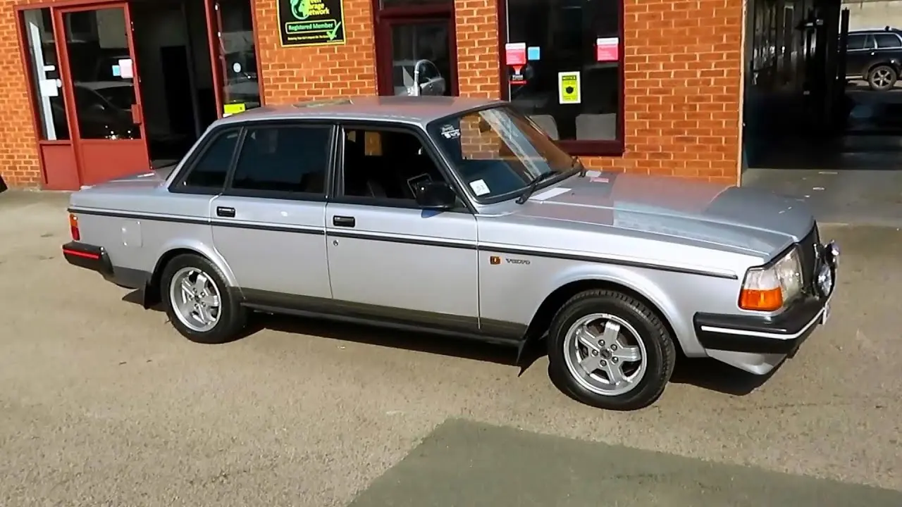 Volvo 240 240 2.3i GLE 3