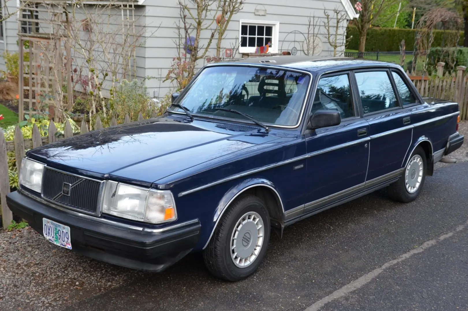 Volvo 240 240 2.3i GLE 4
