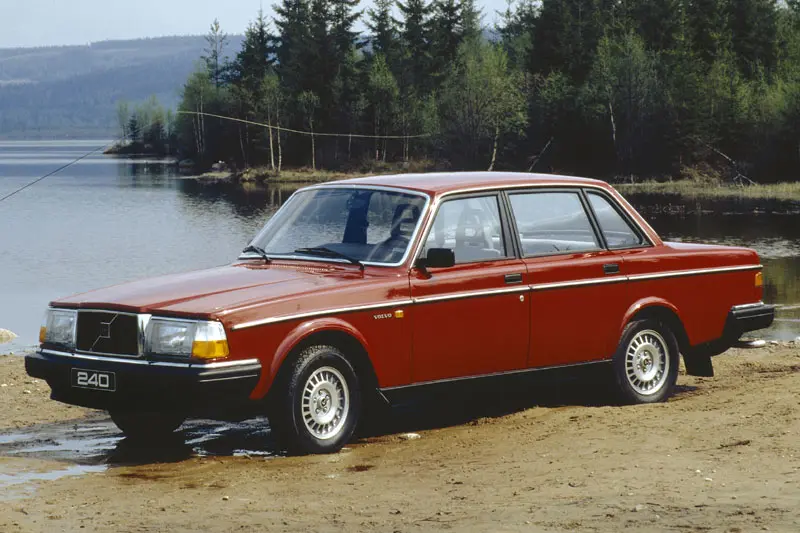 Volvo 240 240 2.3i GLE 5