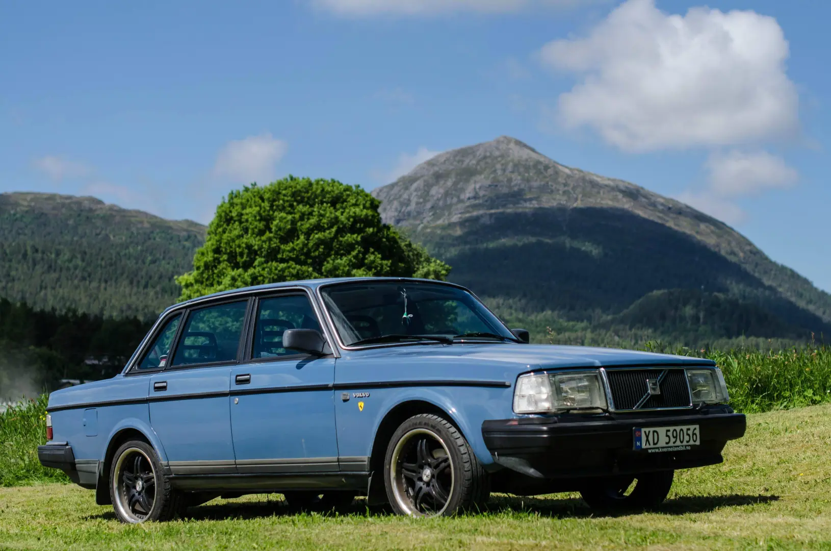 Volvo 240 240 2.3i GLE 5