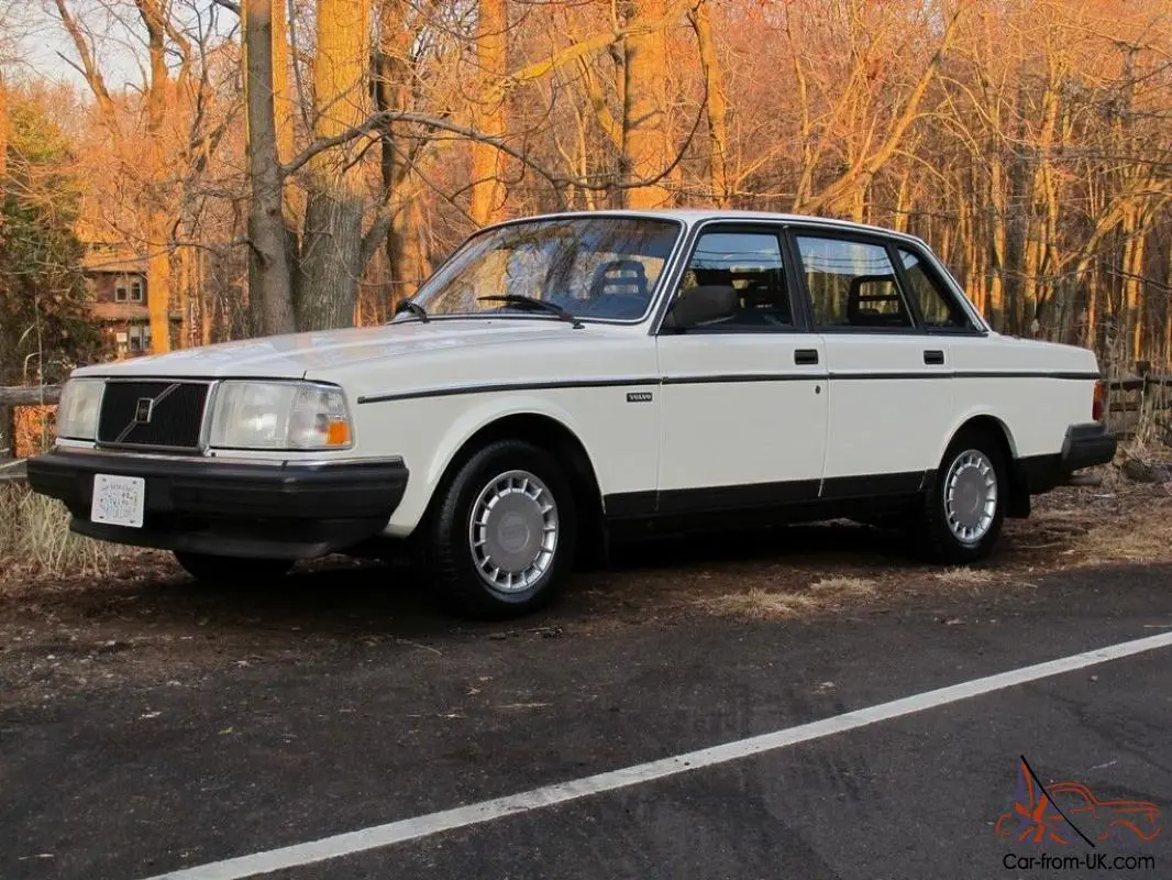 Volvo 240 240 2.3i GLE 7