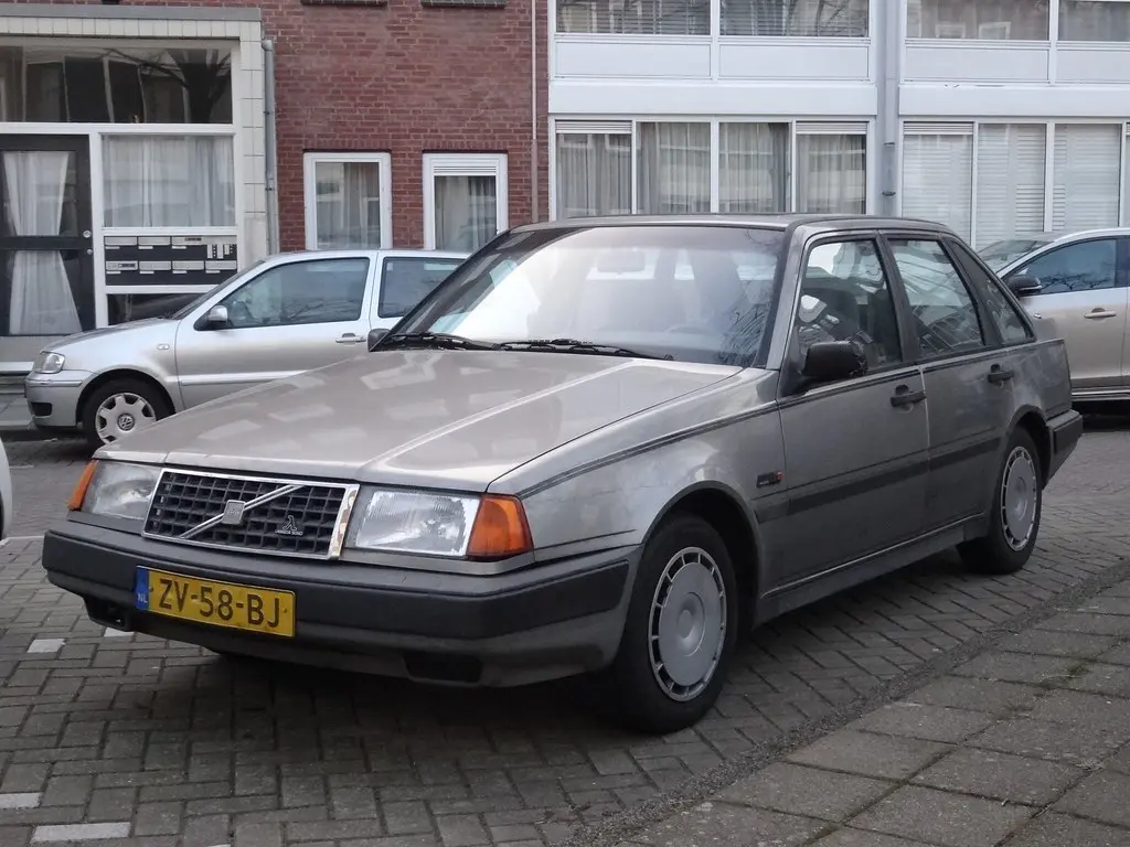 Volvo 440 440 1.8 GL 2