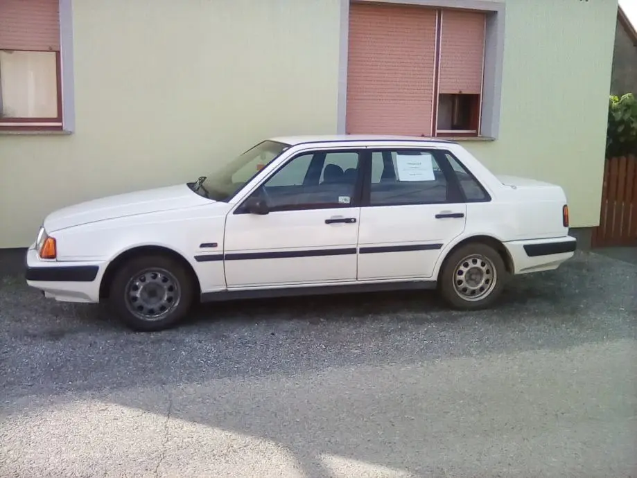 Volvo 460 460 1.8 GL 3