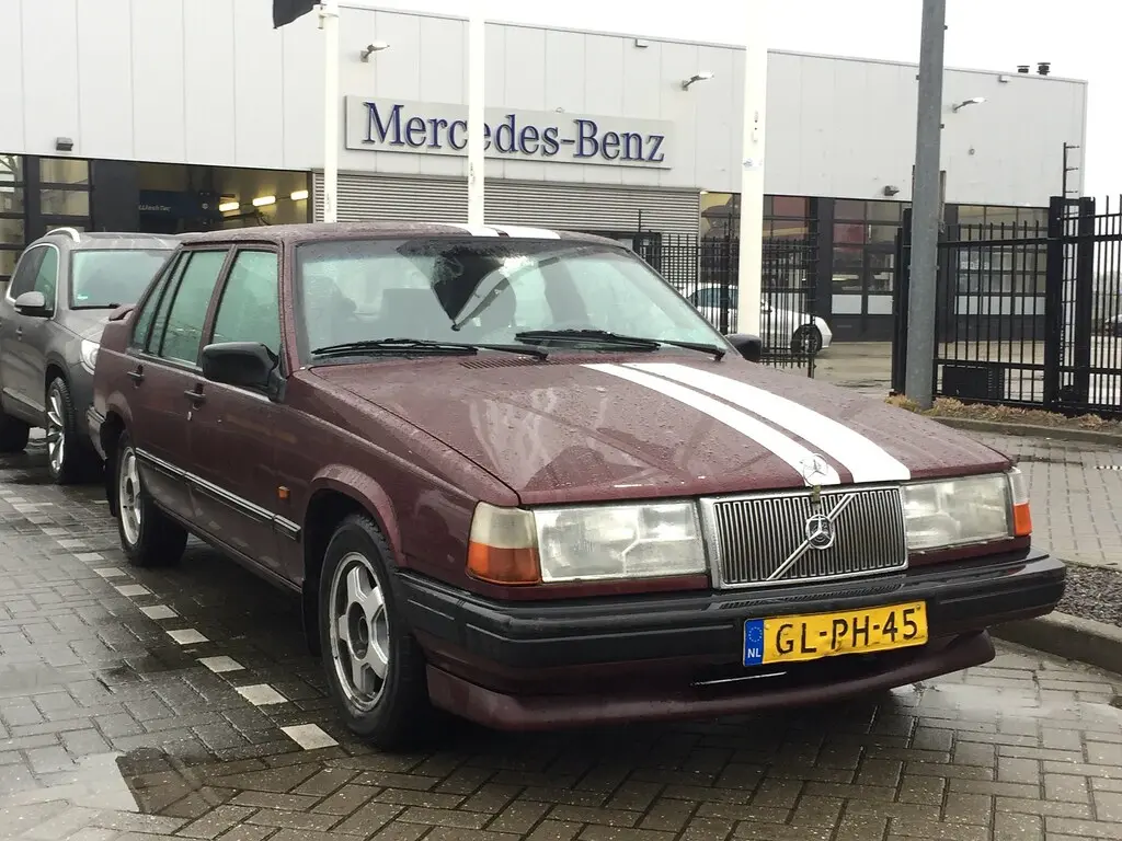 Volvo 940 940 2.3i GL 4