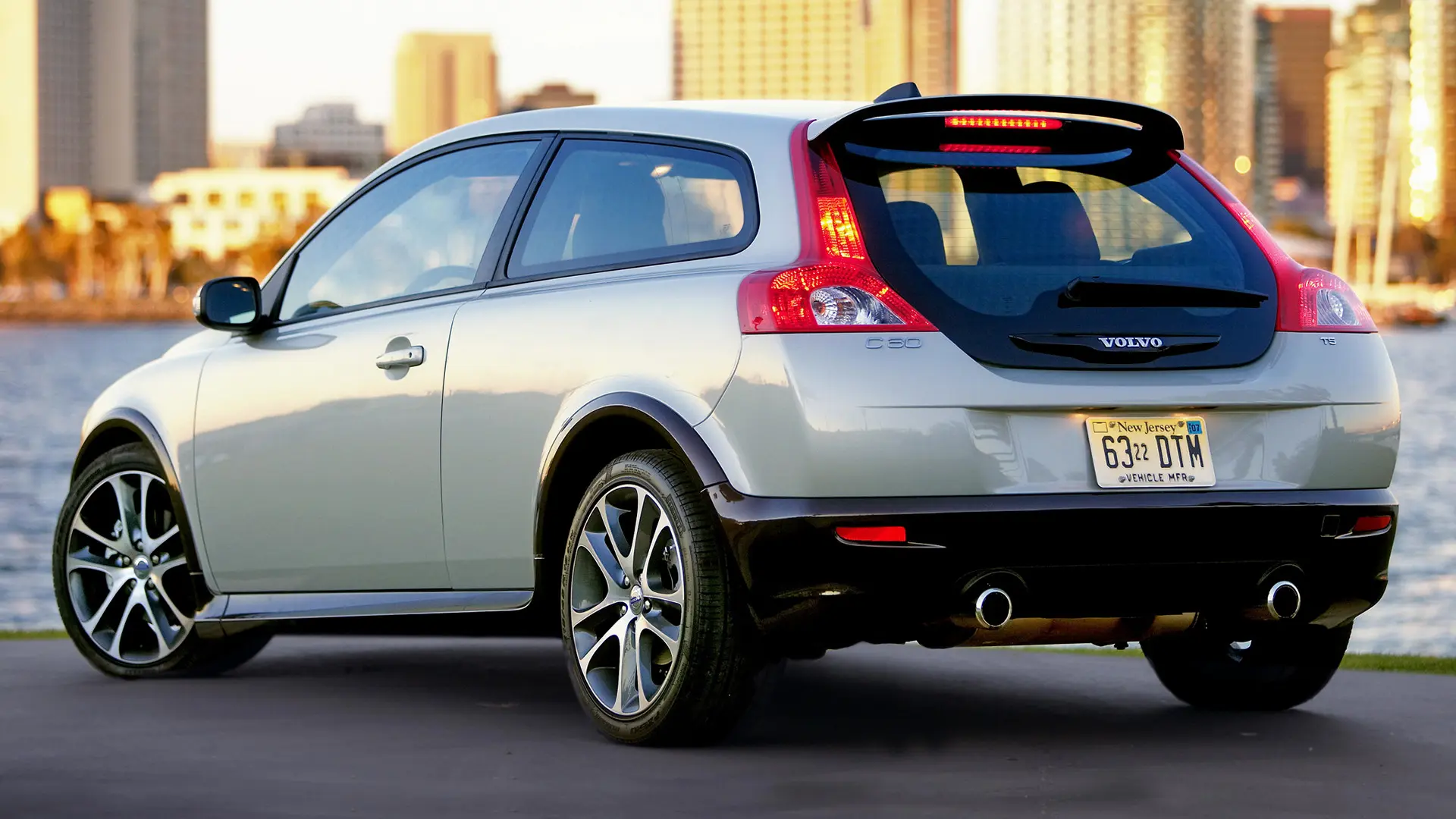 Volvo C30 C30 1.6 Premium Edition 2
