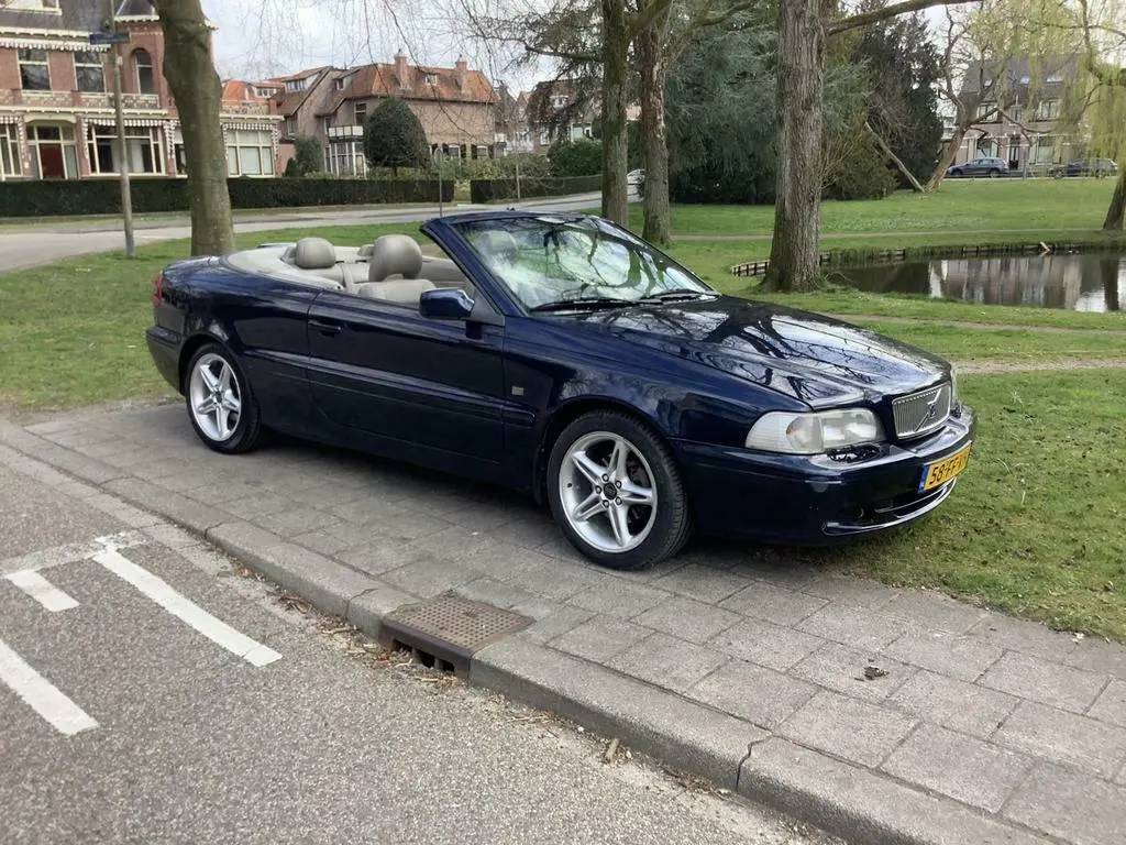 Volvo C70 C70 2.3 T-5 5
