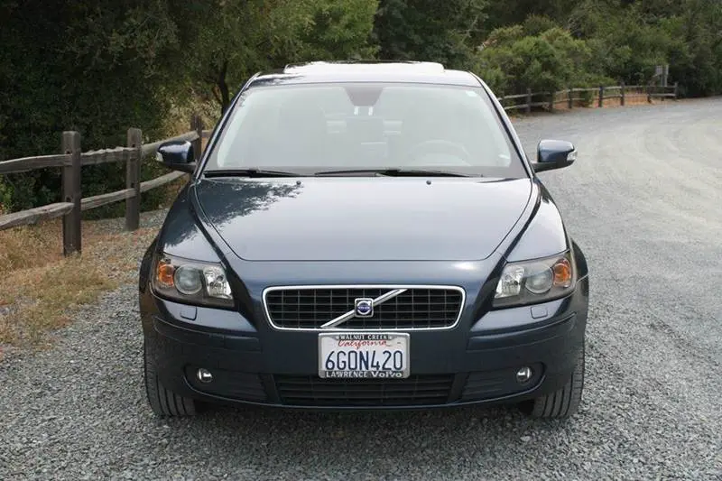 Volvo S40 S40 2.5 T5 AWD Premium Edition 4