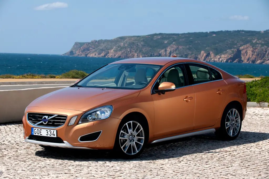 Volvo S60 S60 2.4 D D5 AWD R-Design 3