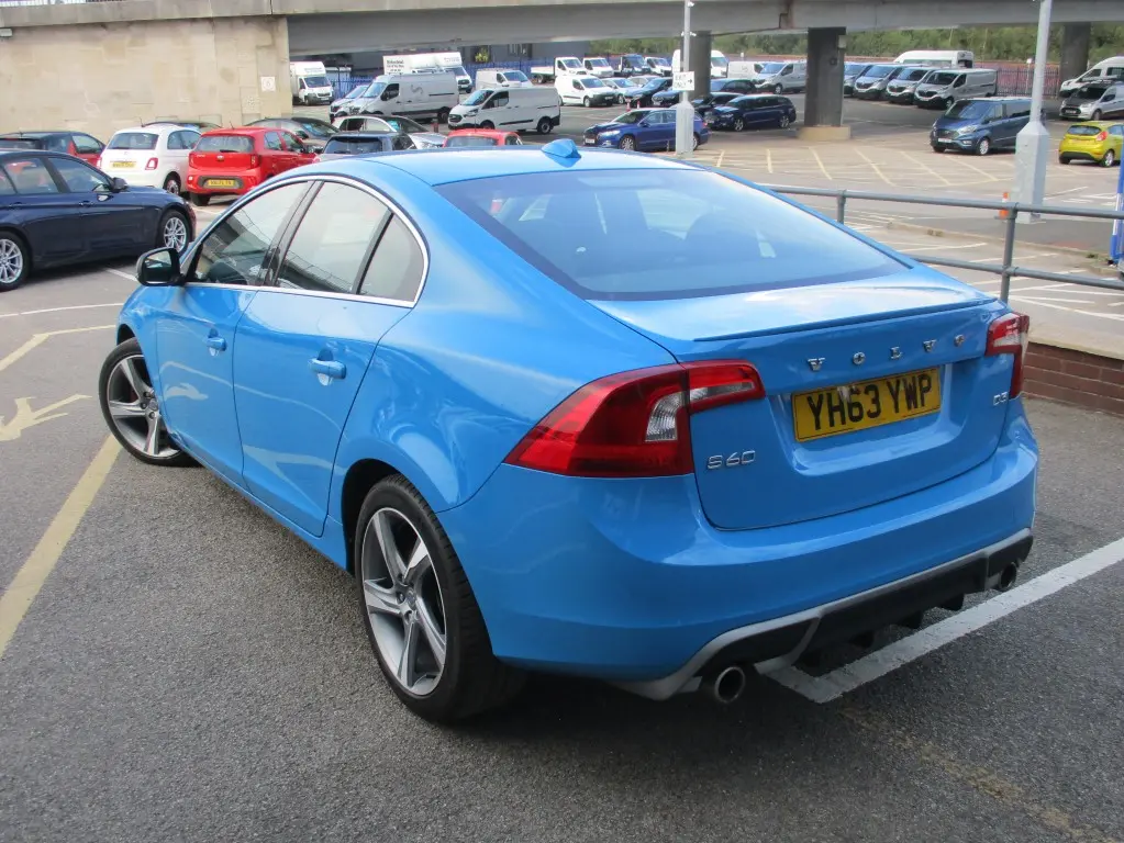 Volvo S60 S60 2.0 D D3 R-Design 6
