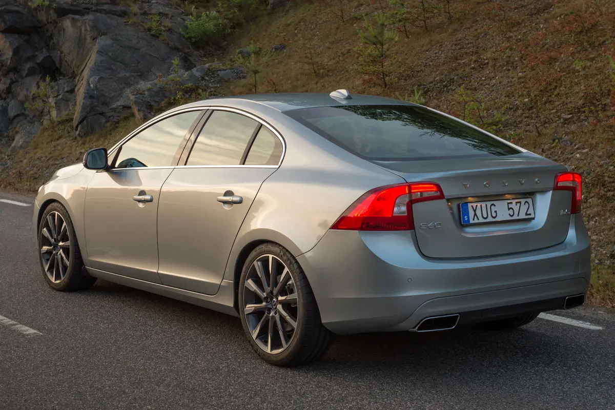 Volvo S60 S60 2.0 D D4 R-Design Plus Geartronic 0