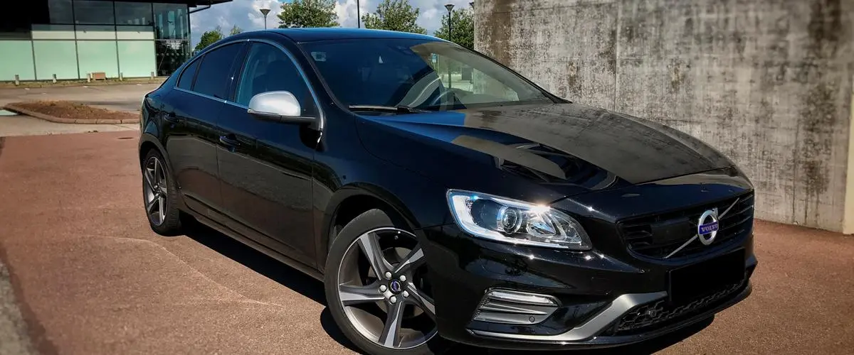 Volvo S60 S60 2.0 D D4 R-Design Plus Geartronic 2