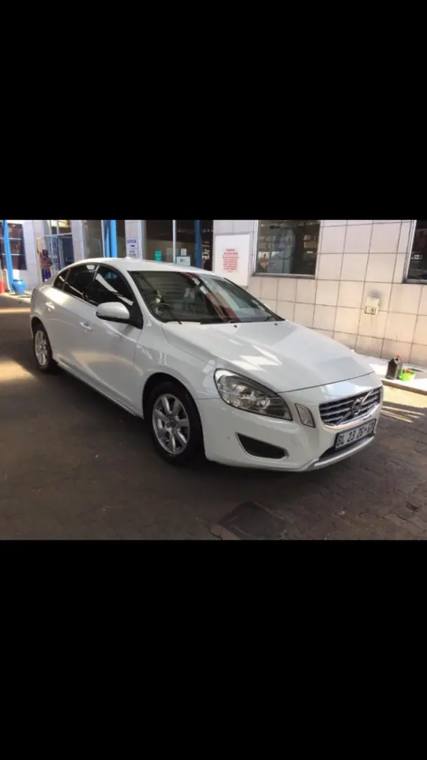 Volvo S60 S60 2.0 T Premium Edition Powershift 5