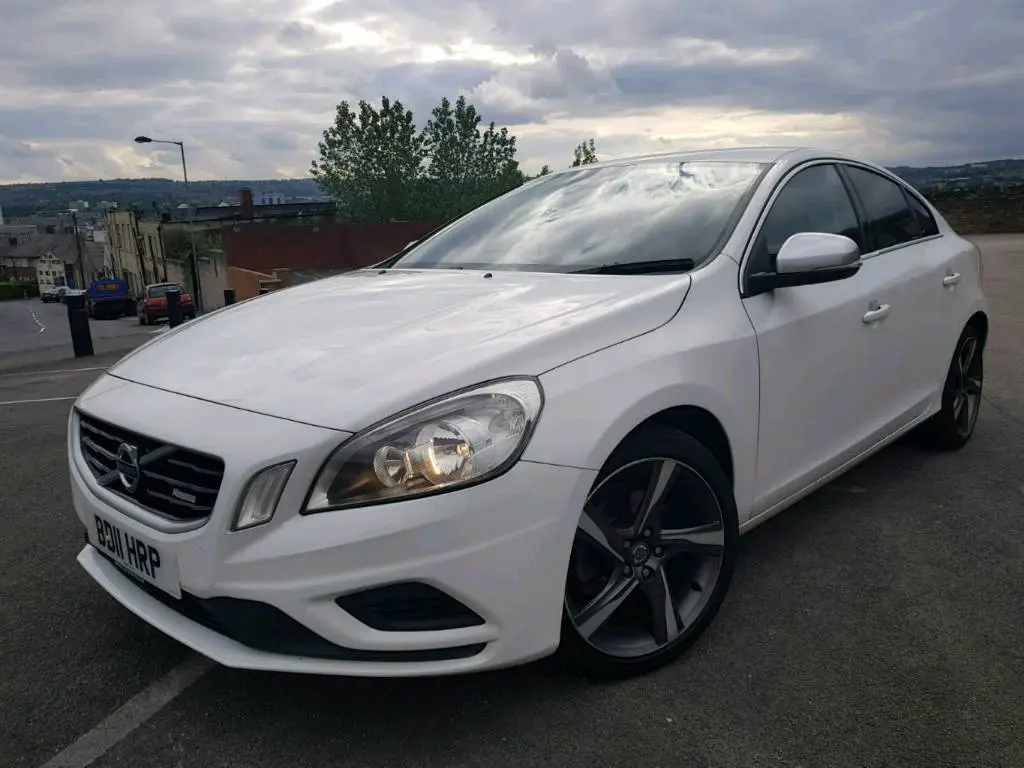 Volvo S60 S60 2.4 D D5 AWD R-Design 6