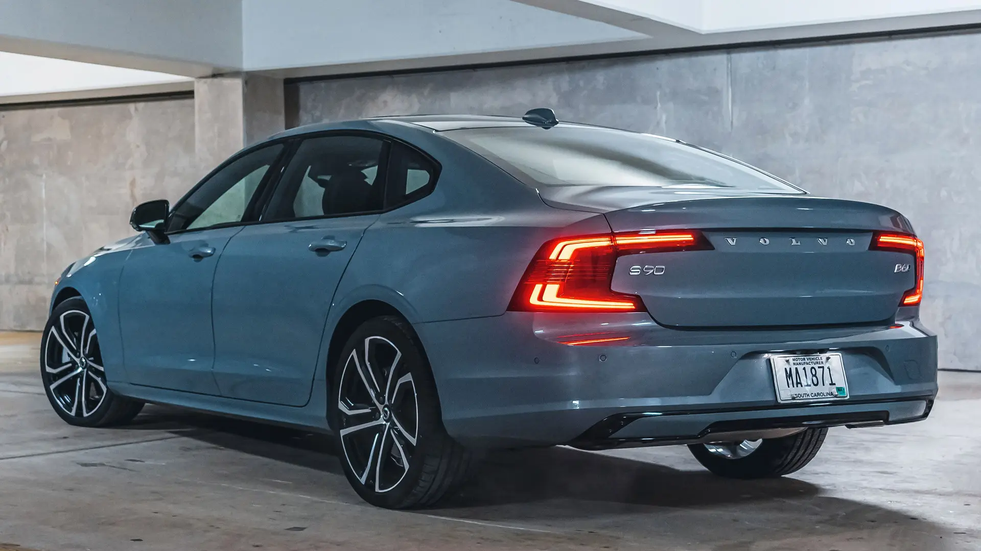 Volvo S90 S90 2.0 B6 Mild Hybrid AWD R-Design Geartronic 2