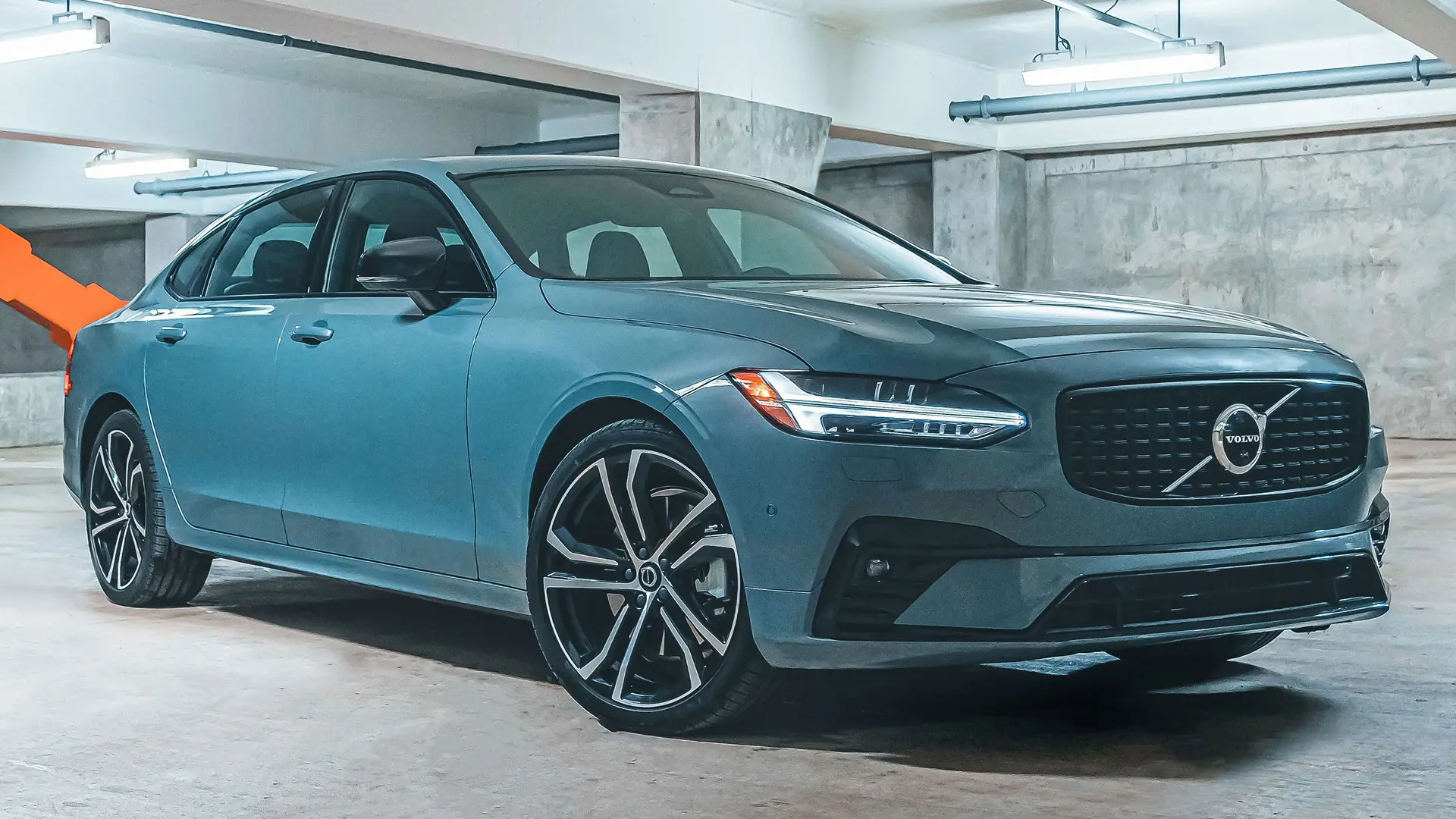 Volvo S90 S90 2.0 B6 Mild Hybrid AWD R-Design Geartronic 3