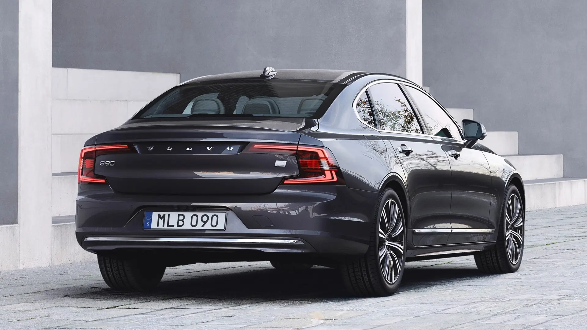 Volvo S90 S90 2.0 D B5 Mild Hybrid AWD R-Design Geartronic 3