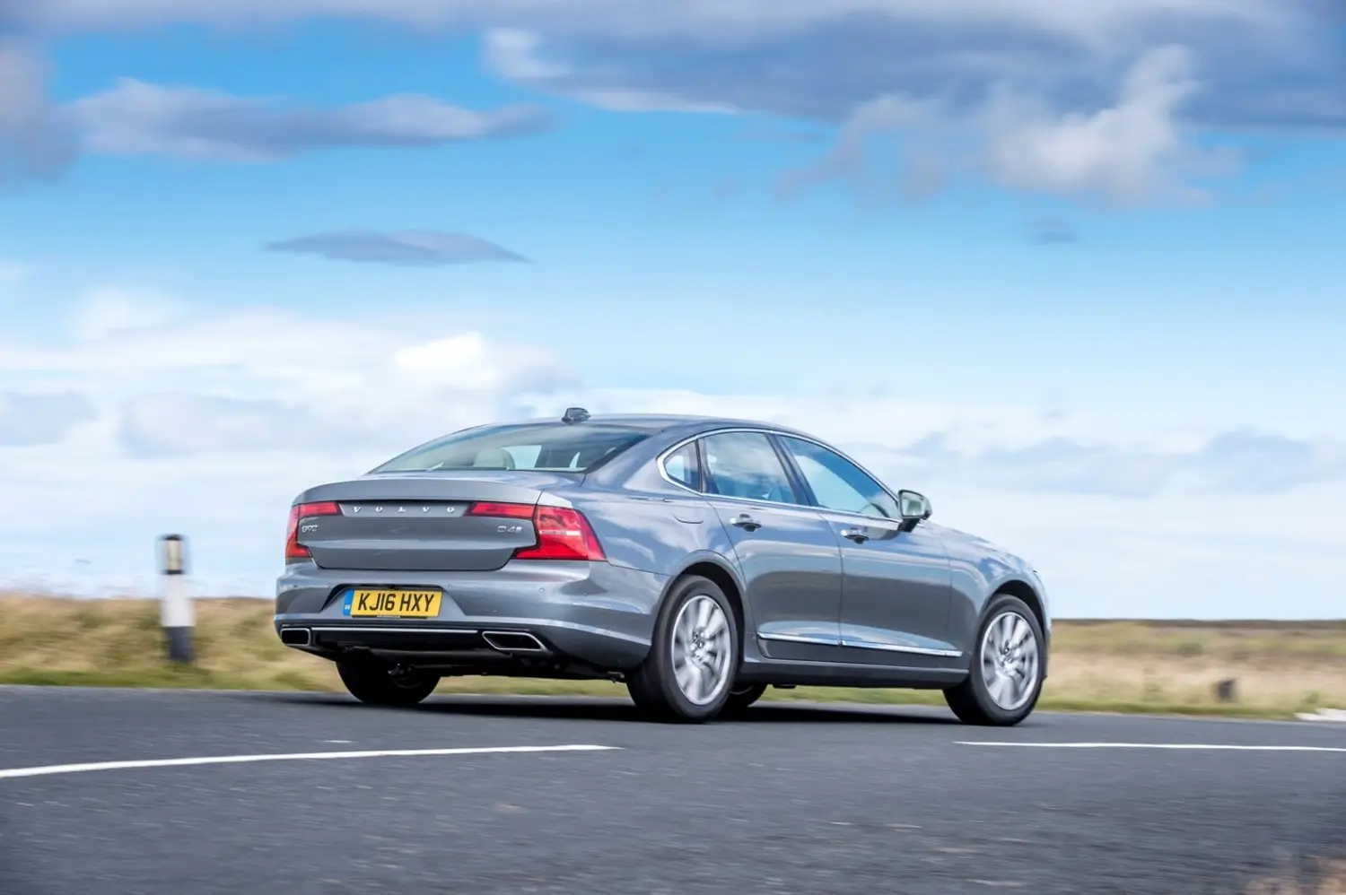 Volvo S90 S90 2.0 D D4 Momentum Geartronic 2