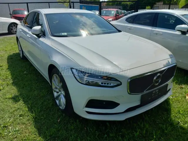Volvo S90 S90 2.0 D D4 Momentum Plus Geartronic 5