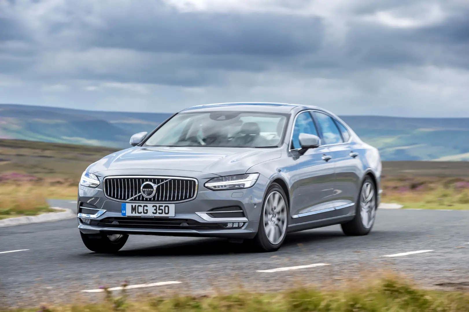 Volvo S90 S90 2.0 D D4 R-Design Plus Geartronic 1