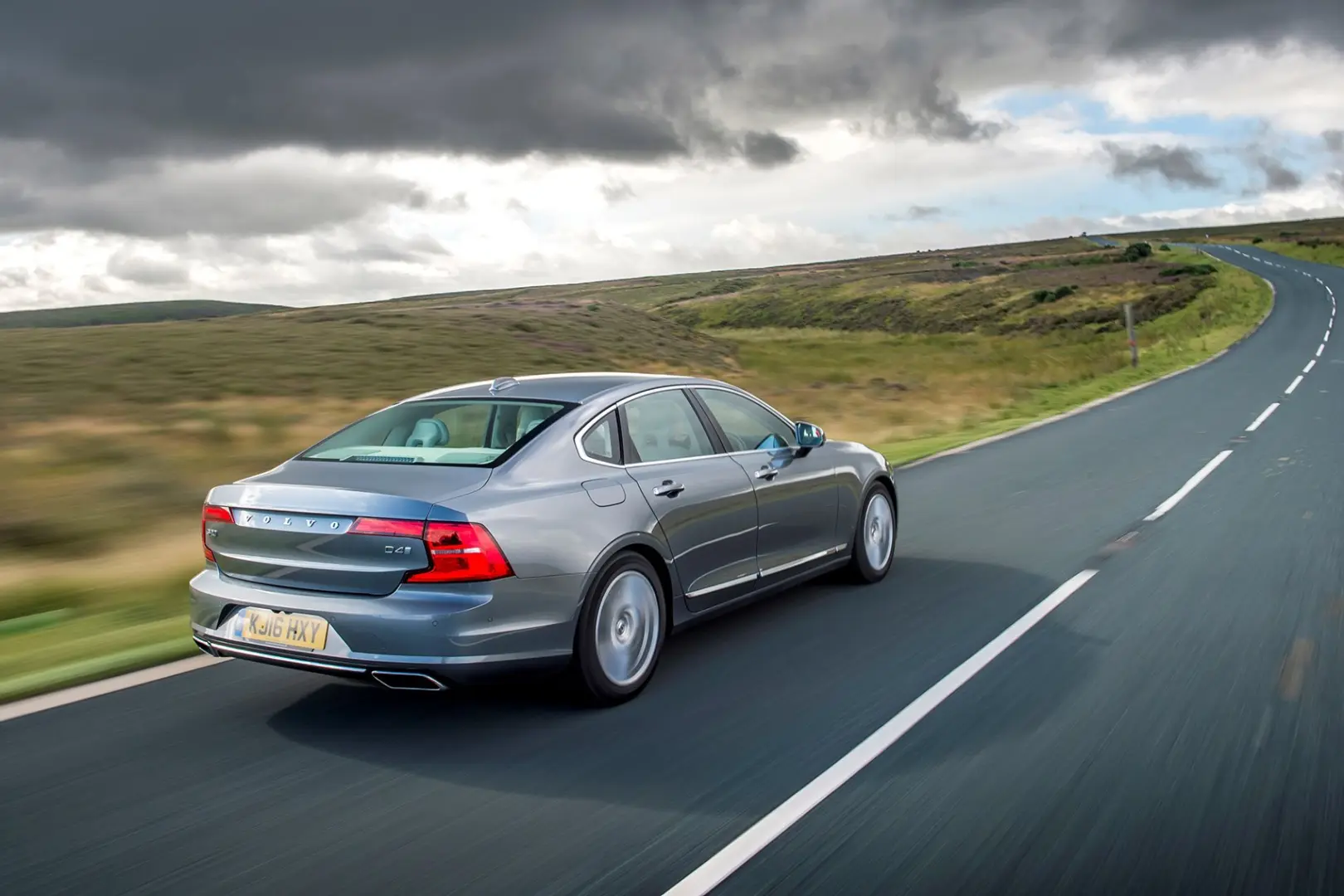 Volvo S90 S90 2.0 D D5 AWD Momentum Geartronic 6