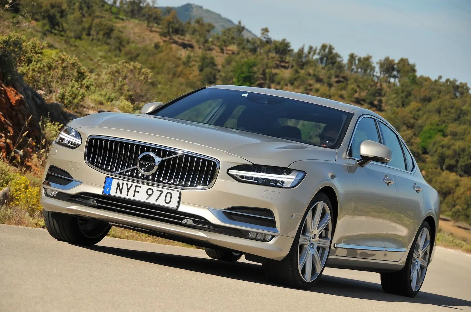 Volvo S90 S90 2.0 D D5 AWD Momentum Geartronic 7