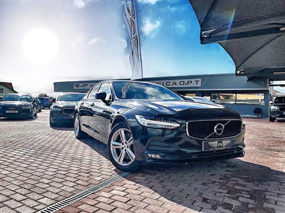 Volvo S90 S90 2.0 D D5 AWD Momentum Plus Geartronic 5