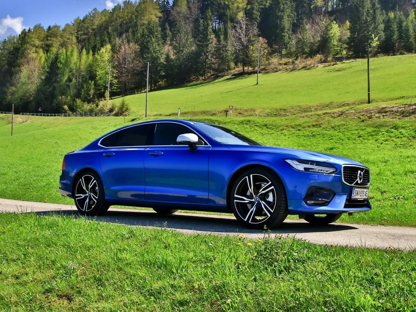 Volvo S90 S90 2.0 D D5 AWD R-Design Plus Geartronic 3